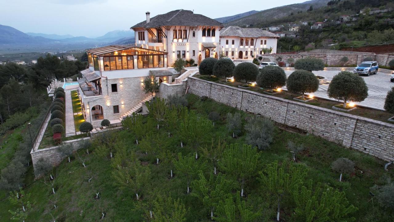 Kerculla Resort Gjirokastër Esterno foto