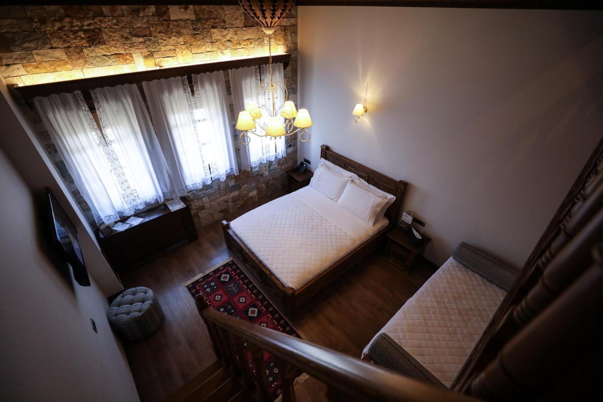 Kerculla Resort Gjirokastër Esterno foto
