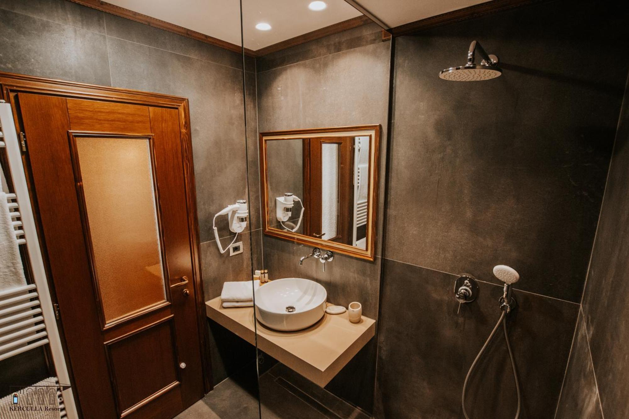 Kerculla Resort Gjirokastër Esterno foto